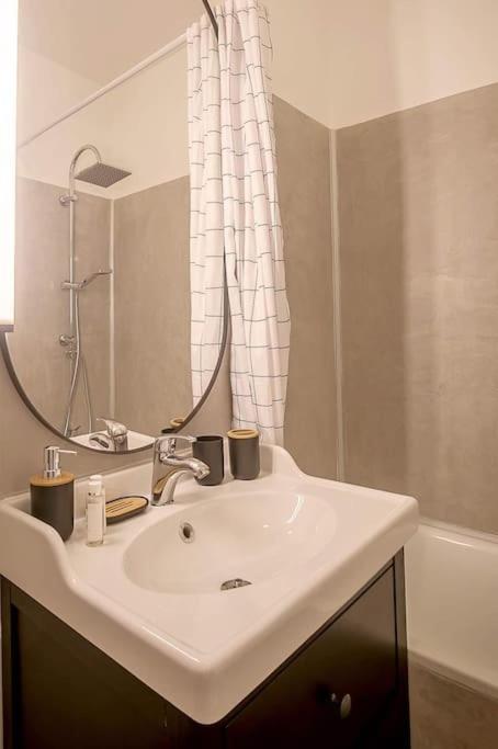 Rare Appart 2 Chambres En Duplex Design Au Panier Marseilles Buitenkant foto